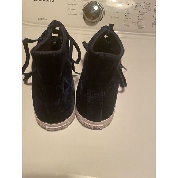 Tretorn Shoes (SZ 9) - Picture 3 of 6